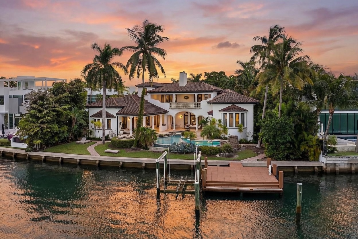 A Waterfront Estate Where Biscayne Bay Meets Refined Living