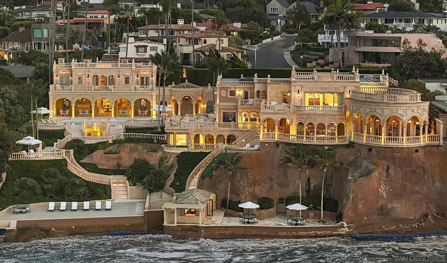 La Jolla's Iconic Sand Castle - Private Beach Estate
