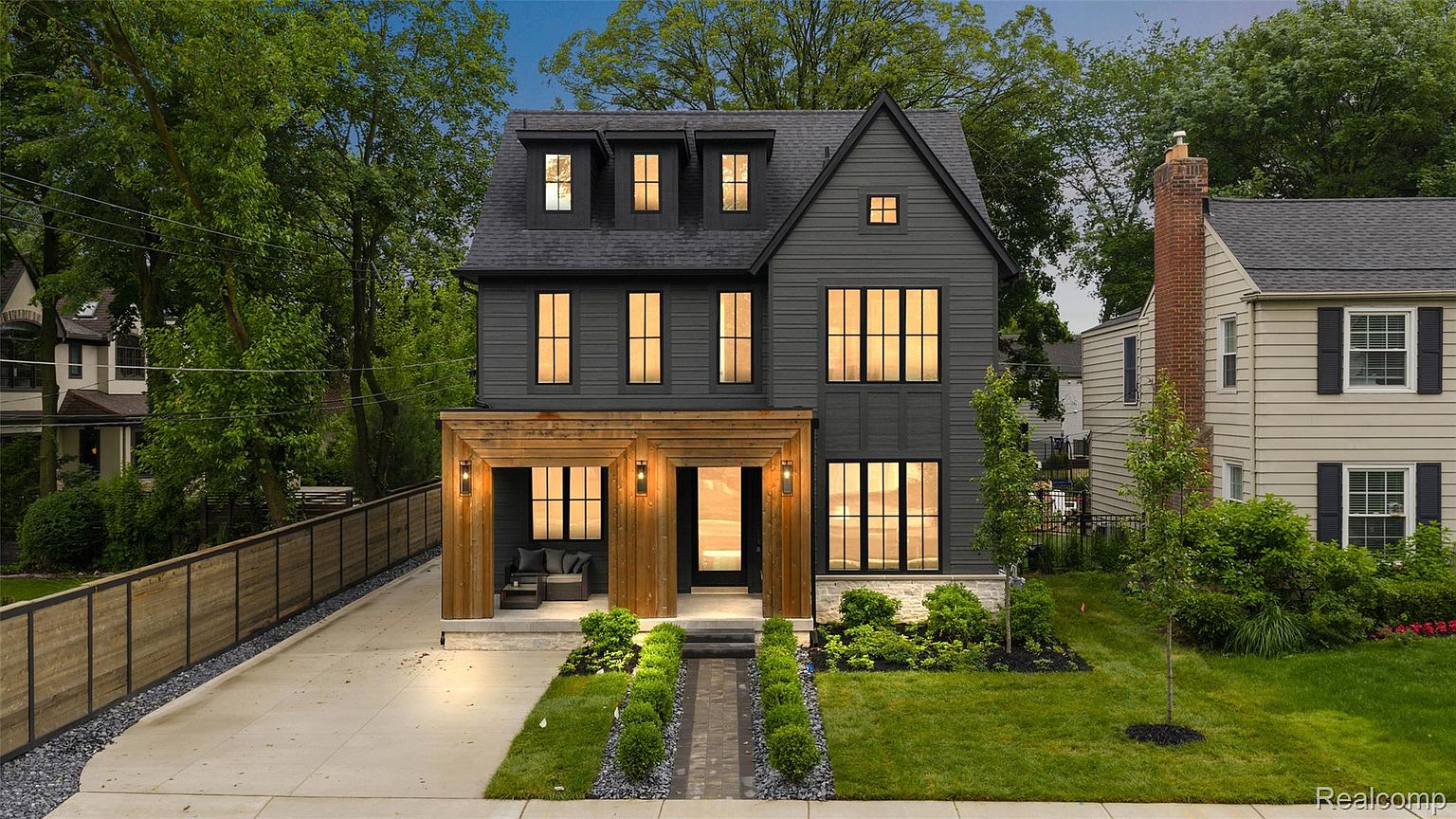 Jeffrey King Interiors Masterpiece in Quarton Lake Estates