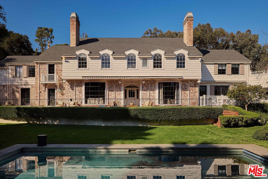 Historic Hollywood Glamour Meets Modern Pacific Palisades Luxury