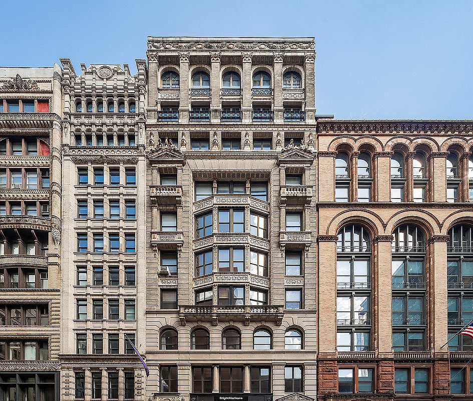 A Manhattan Penthouse Where Grandeur Meets the Sky