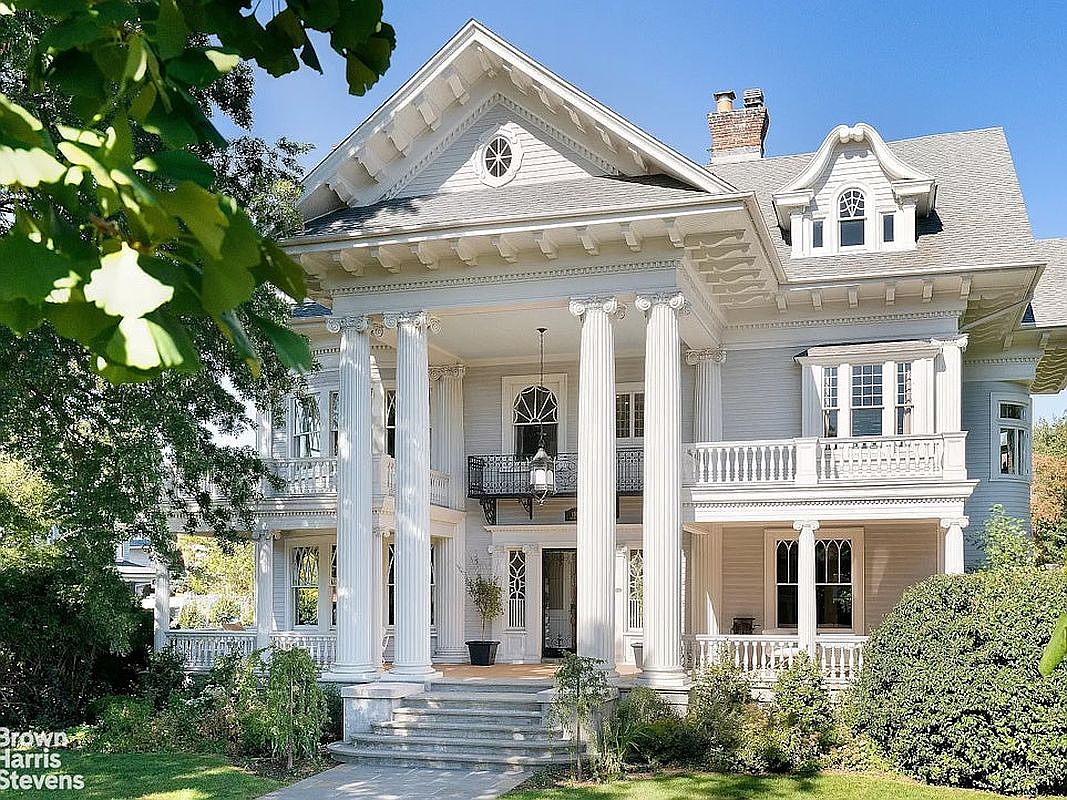 Historic Colonial Revival Masterpiece in Prospect Park South