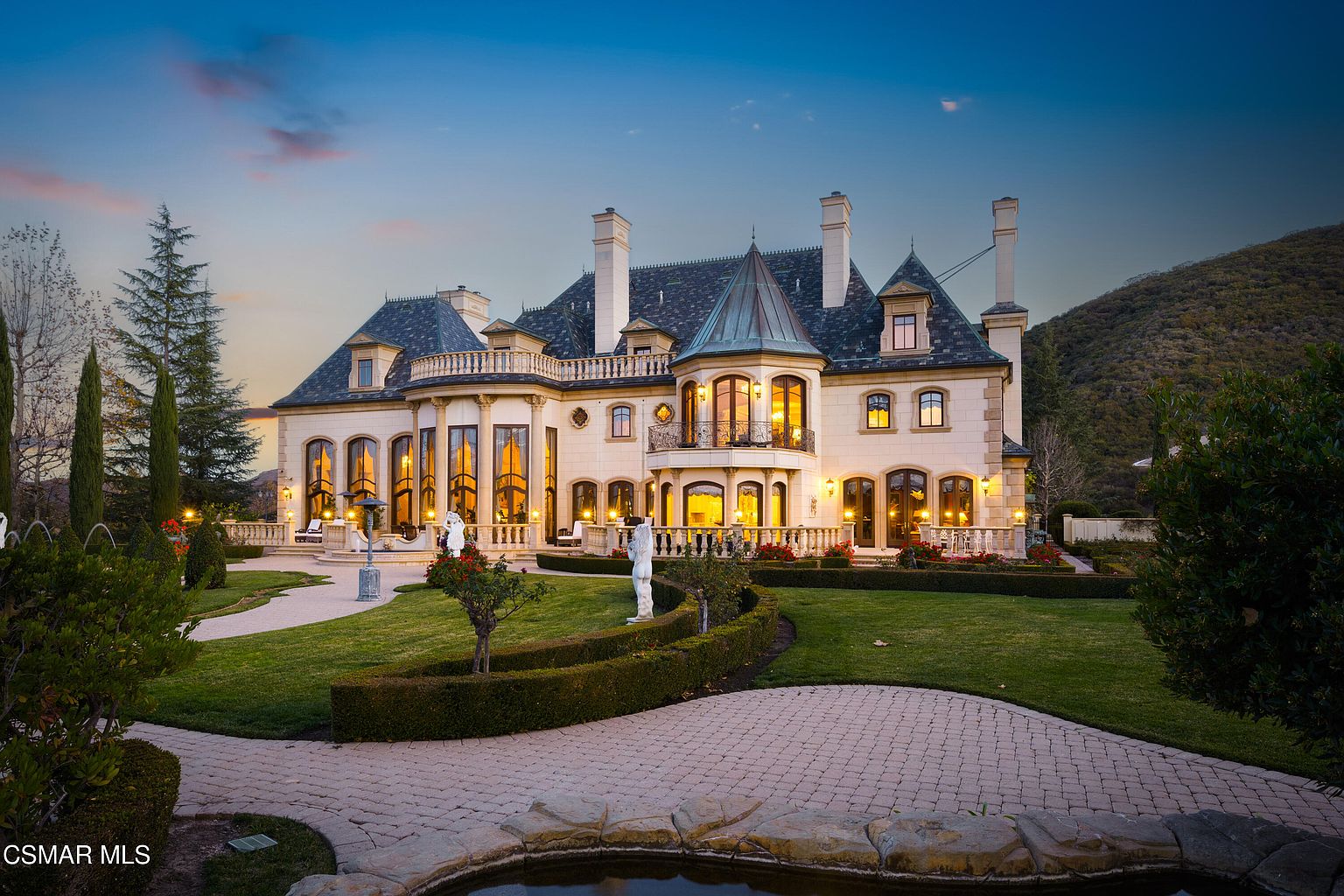 Château Plaisance: A French Castle Above Sherwood Country Club