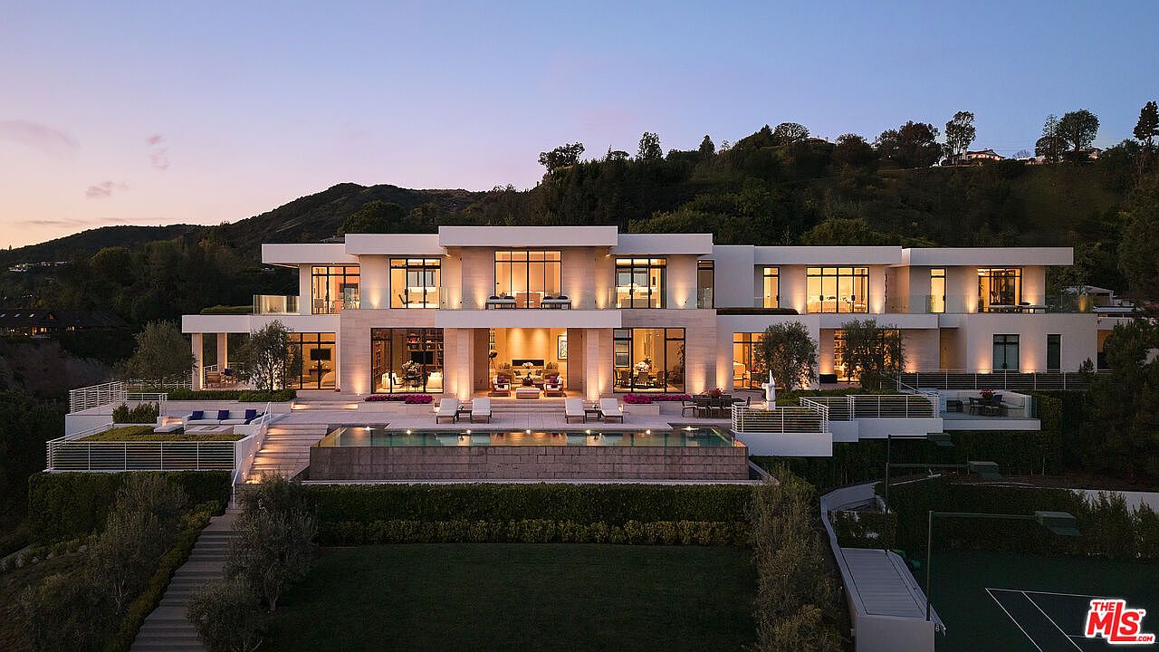 Architectural Masterpiece Commanding Panoramic Beverly Hills Views