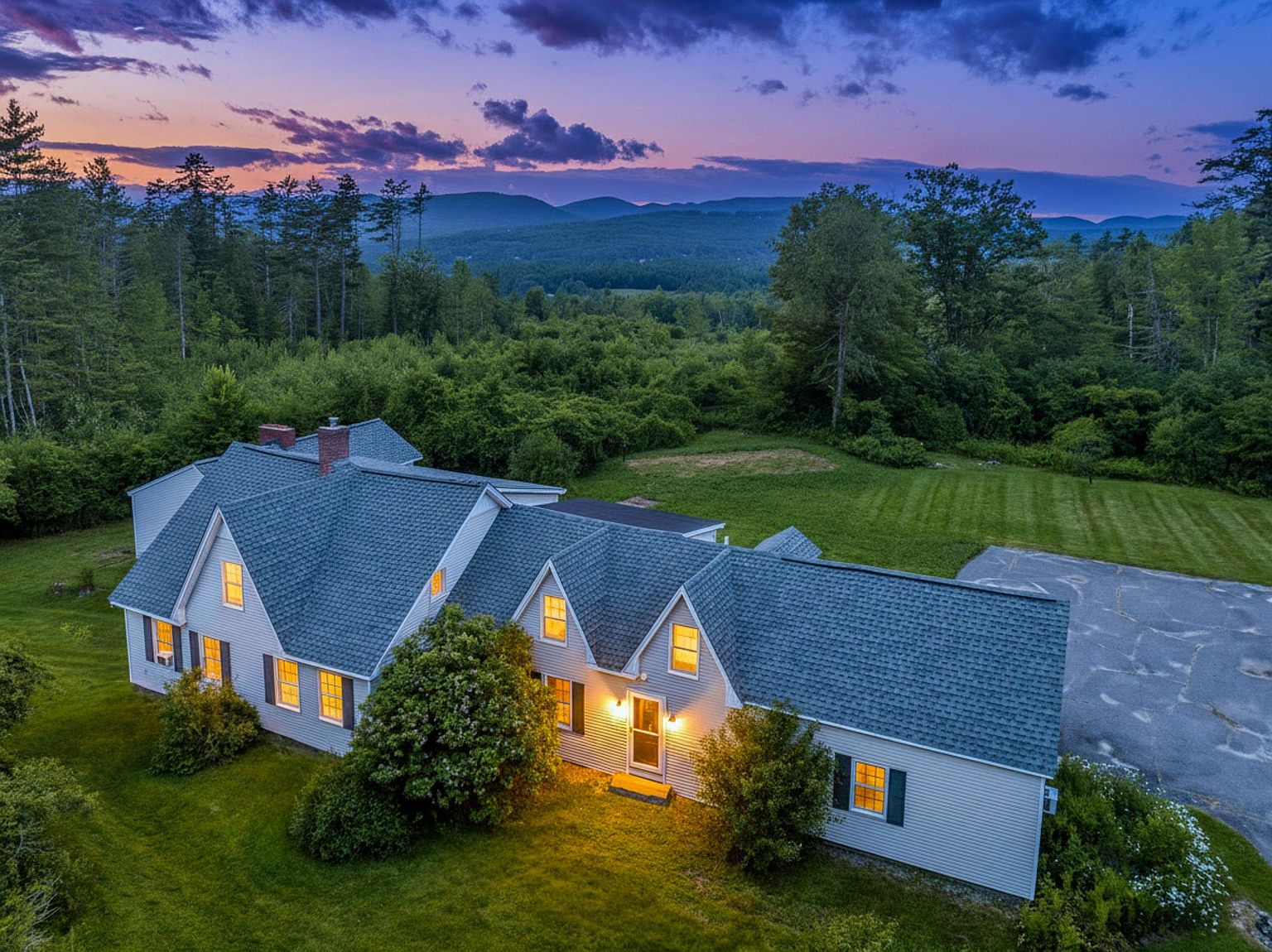 Historic 1811 House: Character, Income, and Mountain Freedom