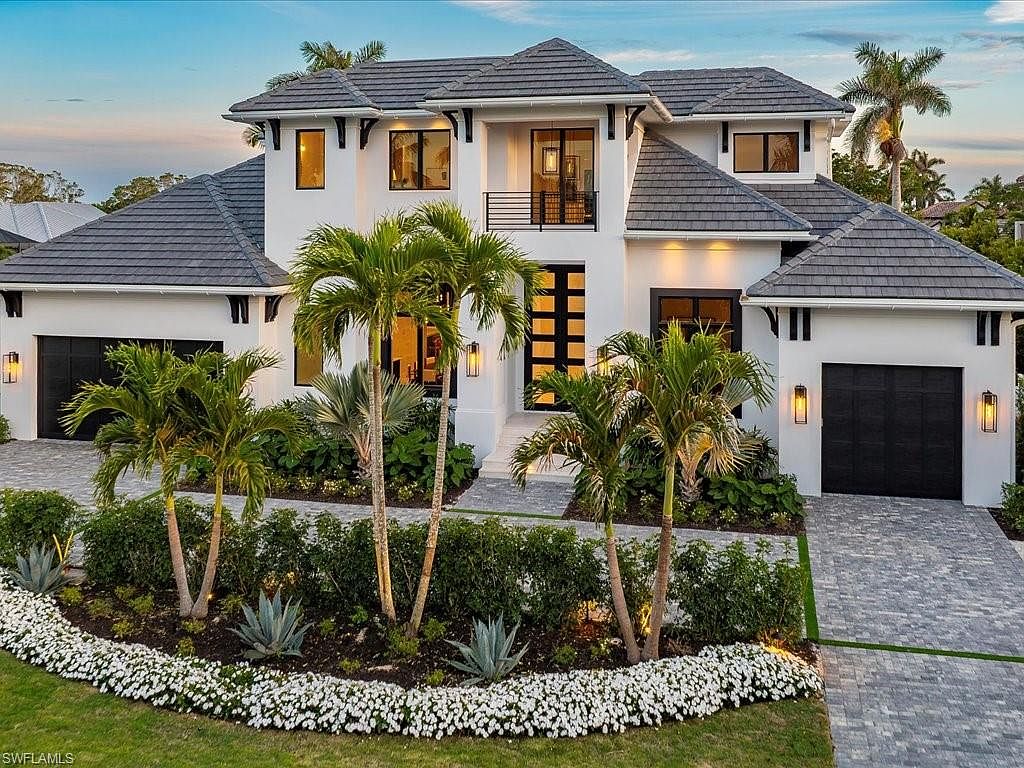 Modern Craftsman Masterpiece by Waterside Builders & JMDG Architecture