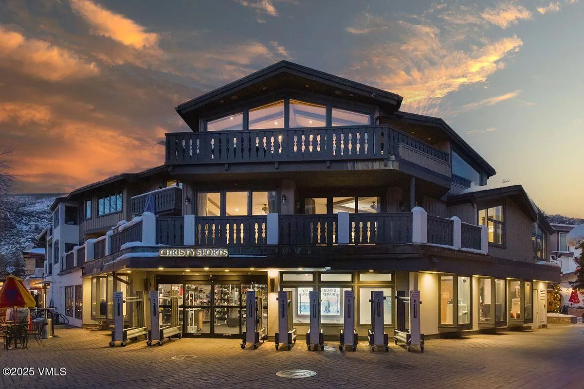 Vail Village Penthouse Above Bridge Street Sophistication