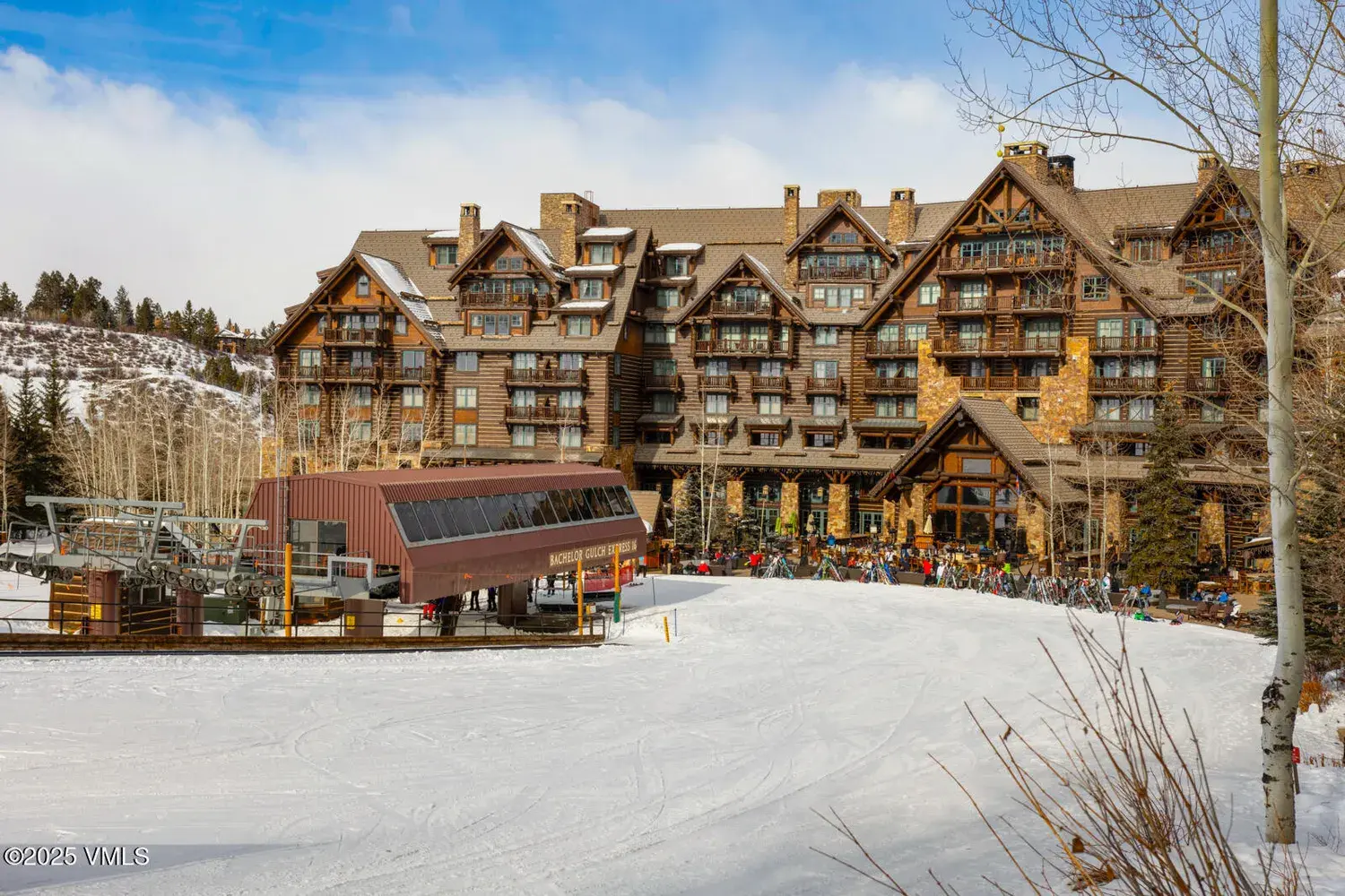 Penthouse Paradise at Snow Cloud's Premier Alpine Address