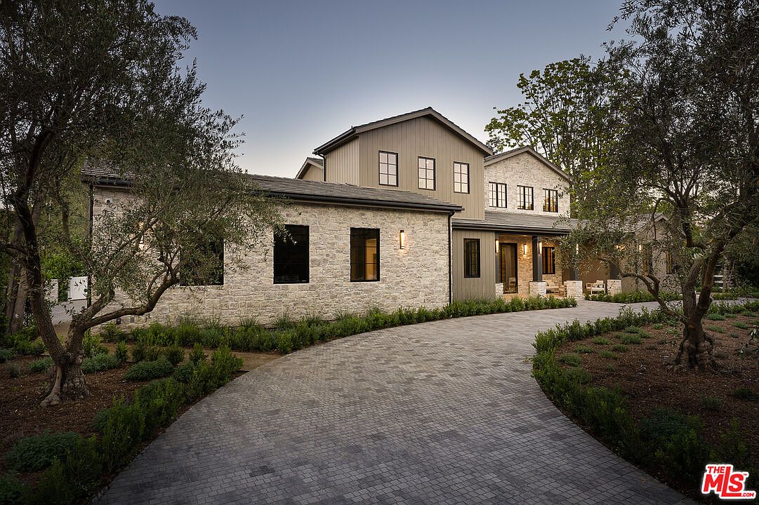Modern Farmhouse Estate in Prestigious Hidden Hills