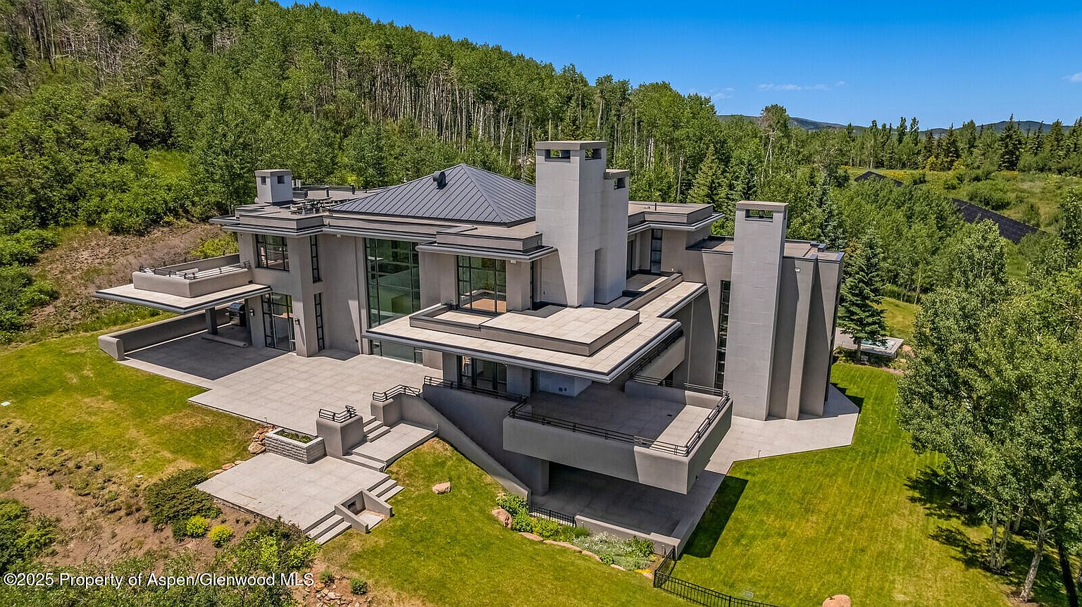 Architectural Masterpiece Atop Buttermilk Mountain's Pristine Ridge