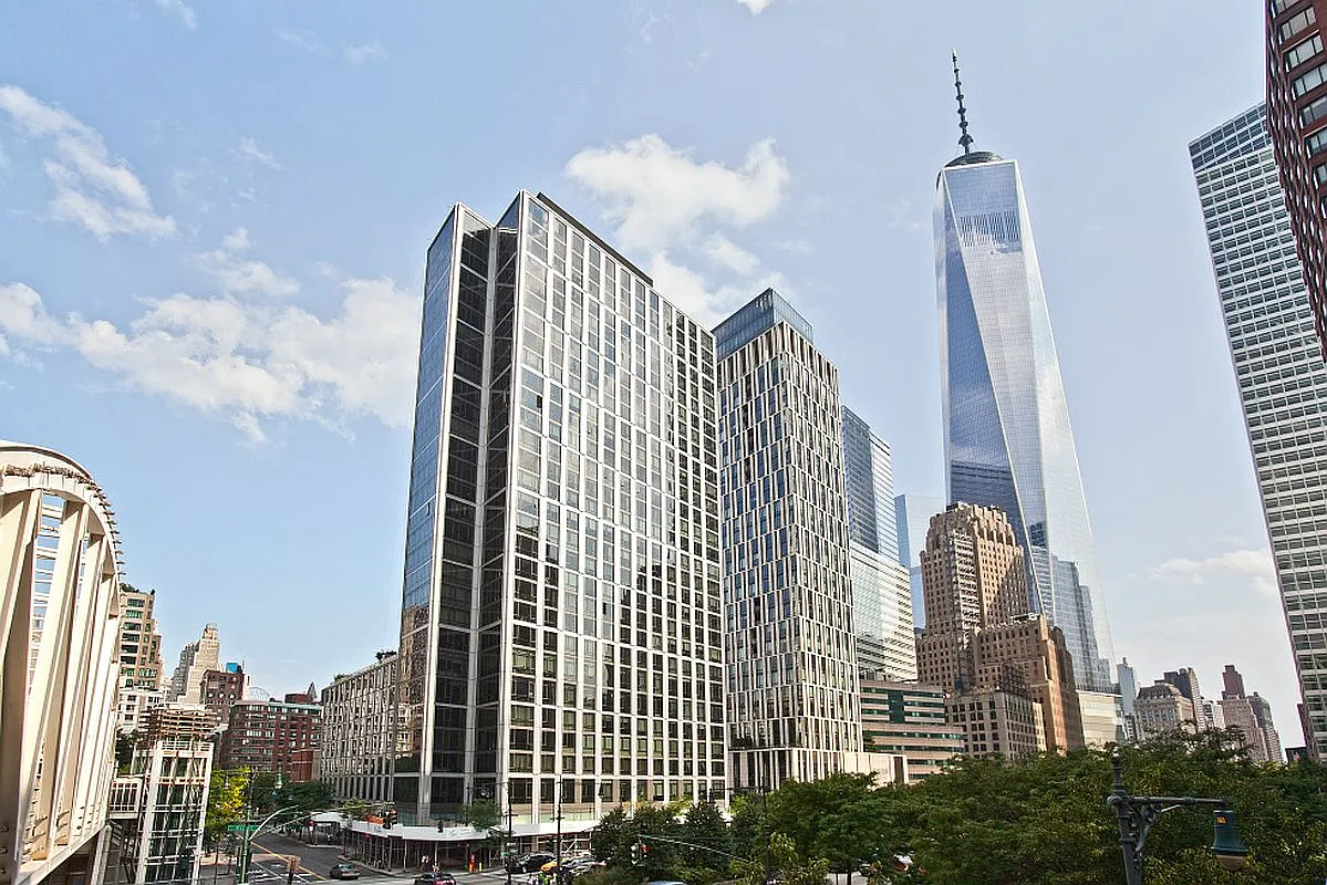 Sophisticated Tribeca Living at Two Hundred Chambers