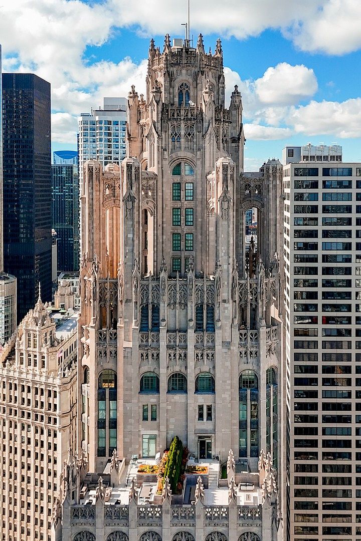 Gothic Limestone, Panoramic Skies, and Turnkey Perfection