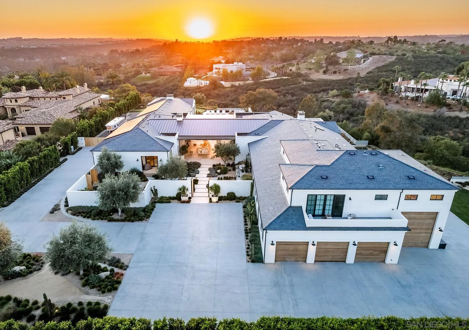 A WSJ-Featured Organic Modern Sanctuary Redefining California Living