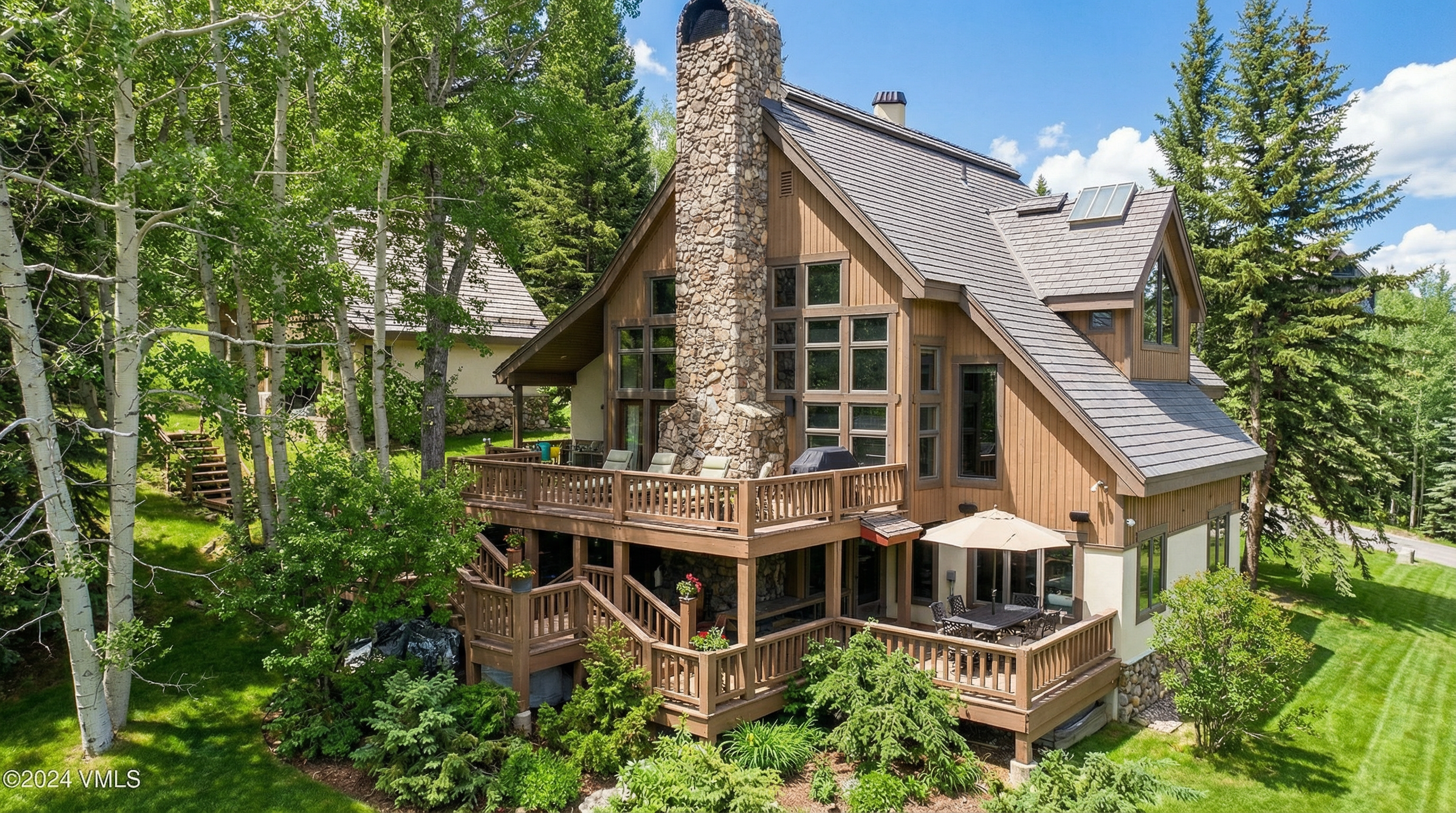 Mountain Sanctuary with Private Master Floor in Beaver Creek