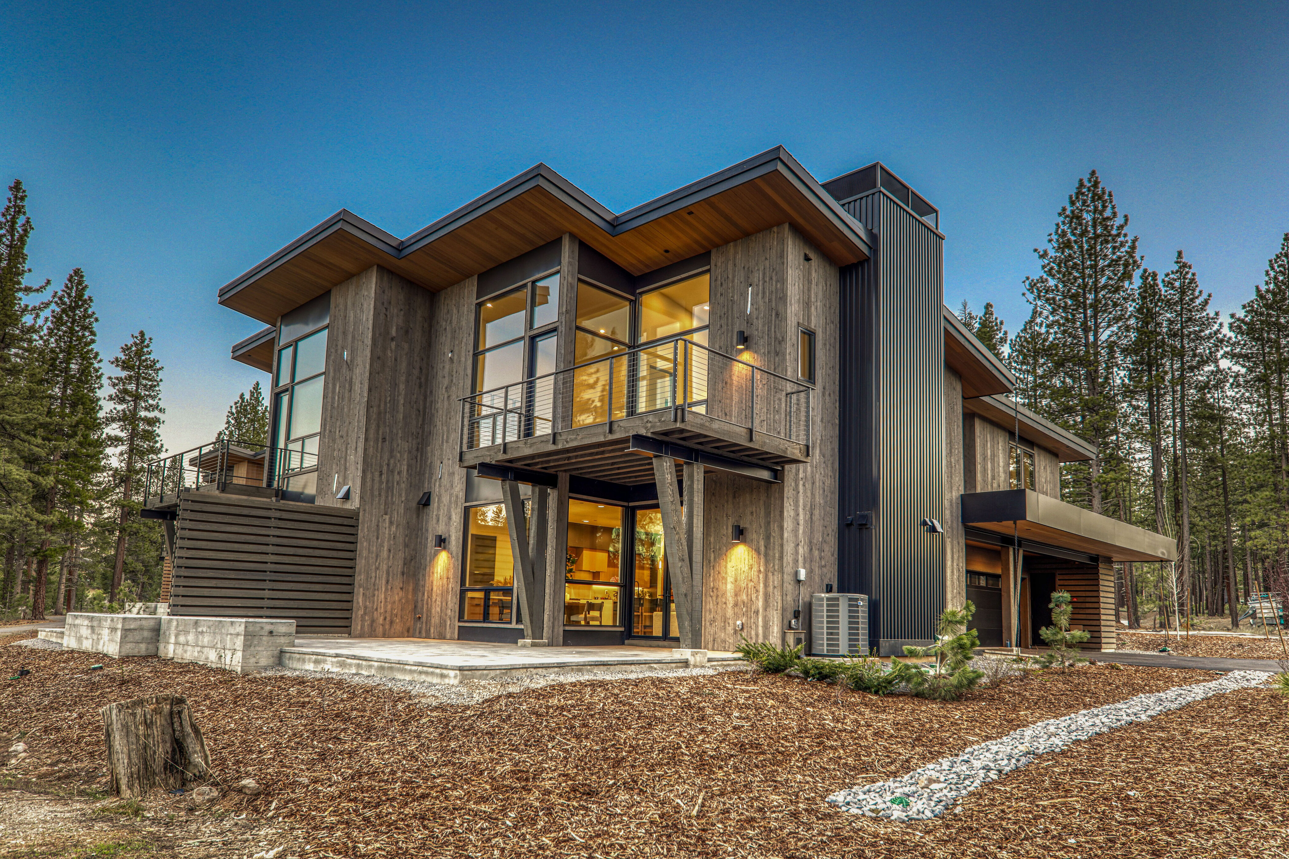 Mountain Contemporary Living | Village at Gray's Crossing