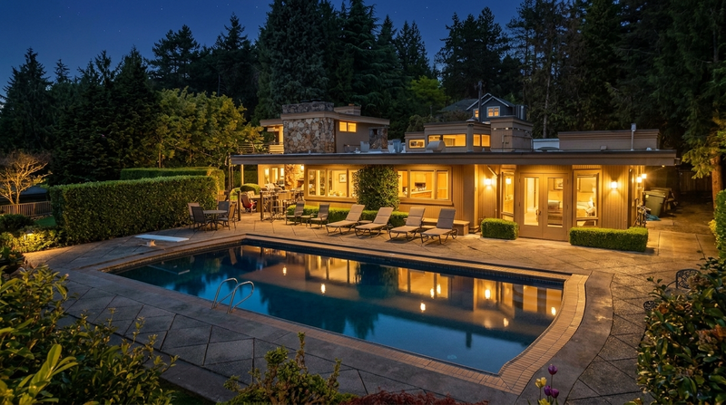 A Ralph Anderson Waterfront Masterpiece on Lake Washington