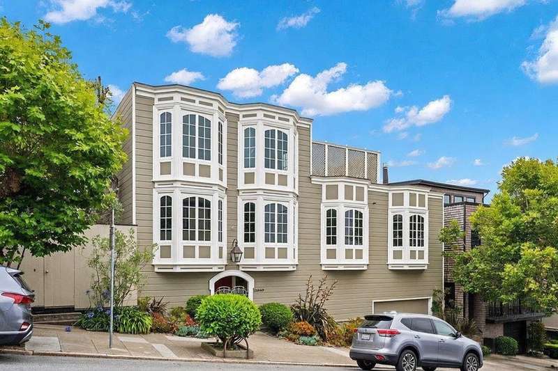 A Pacific Heights Classic Poised for Its Next Great Chapter