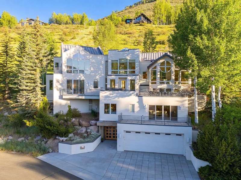 A Visionary Mountain Residence Awaiting Its Next Chapter