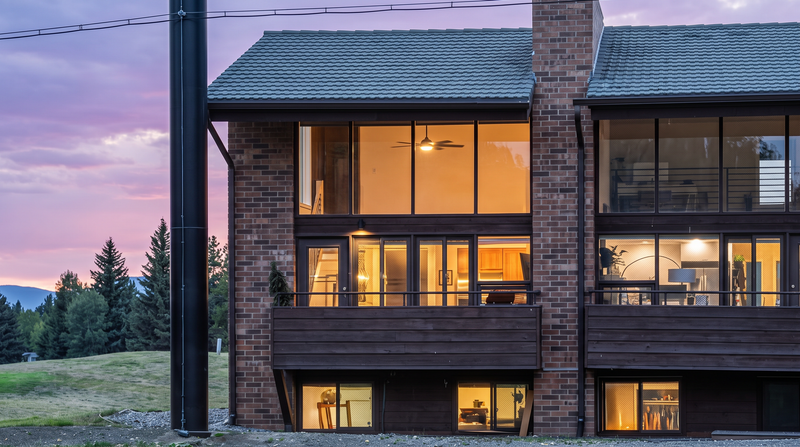 First Fairway Corner Townhome with Sweeping Mountain Views