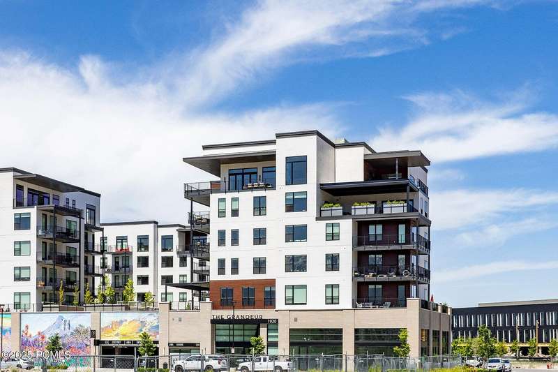 Penthouse 508: Elevated Living Above Big Cottonwood Creek