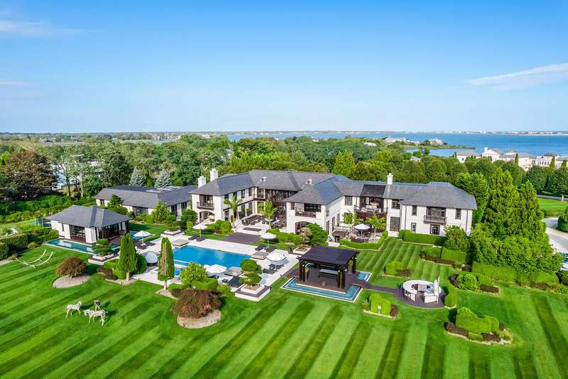 A Private Peninsula Estate Commanding Mecox Bay's Most Coveted Shores
