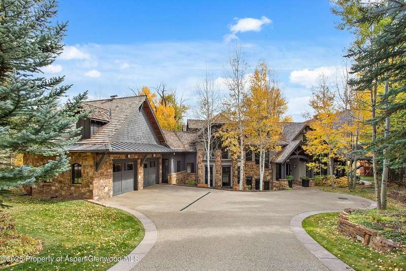 Tiehack Chairlift Adjacent Estate Defines Aspen Mountain Living