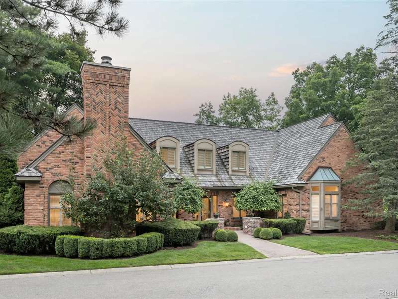Rare Detached Condominium with First-Floor Primary Suite