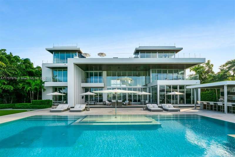 Exceptional Biscayne Bay Estate Redefining Modern Waterfront Living