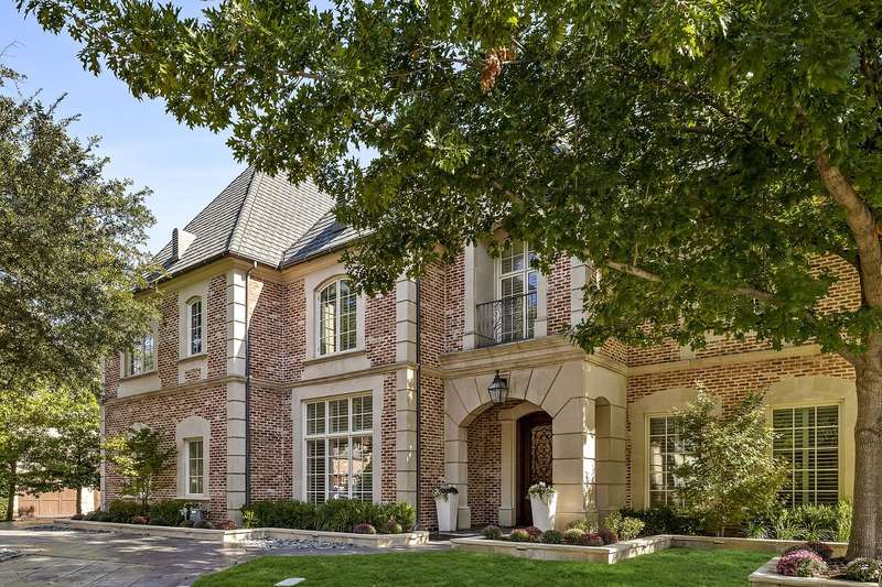 Glen Abbey Estate: Hawkins-Wellwood Excellence by Tranquil Creek