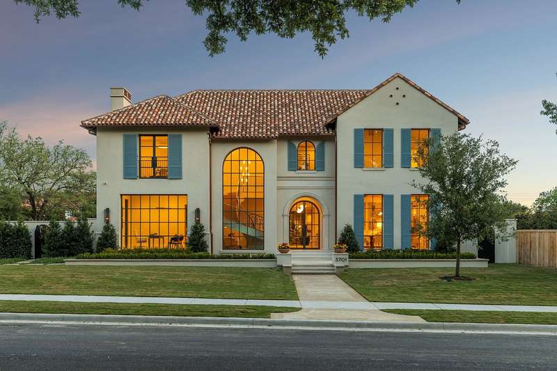 A Robert Elliott Masterpiece in the Heart of Highland Park
