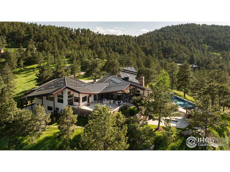 Ponderosa Mountain Estate: Boulder's Premier Hilltop Sanctuary