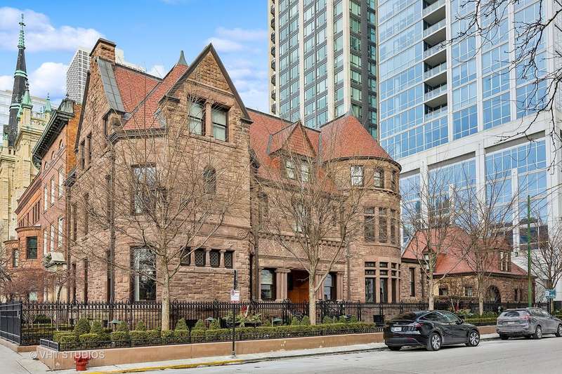 Historic Gold Coast Mansion by Renowned Architects Cobb & Frost