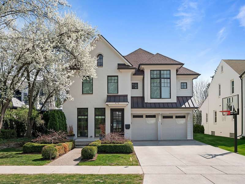 Contemporary Elegance Meets Entertainer's Paradise in Birmingham