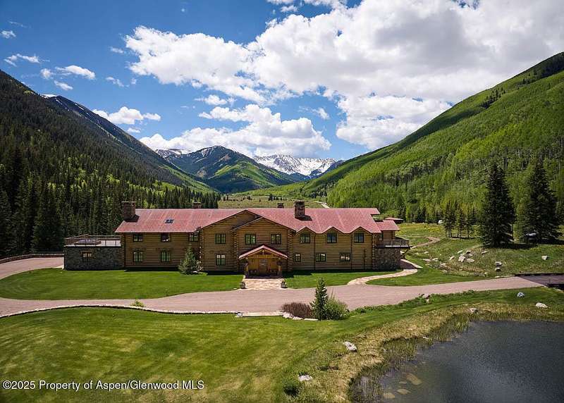 Elk Mountain Lodge: Colorado's Premier Multi-Generational Estate