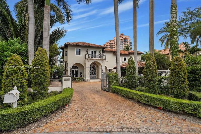 Mediterranean Waterfront Estate with Direct Ocean Access