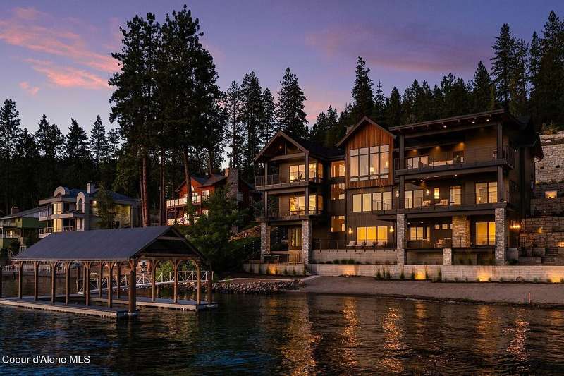Bennett Bay Architectural Marvel with Private Lakefront Sanctuary