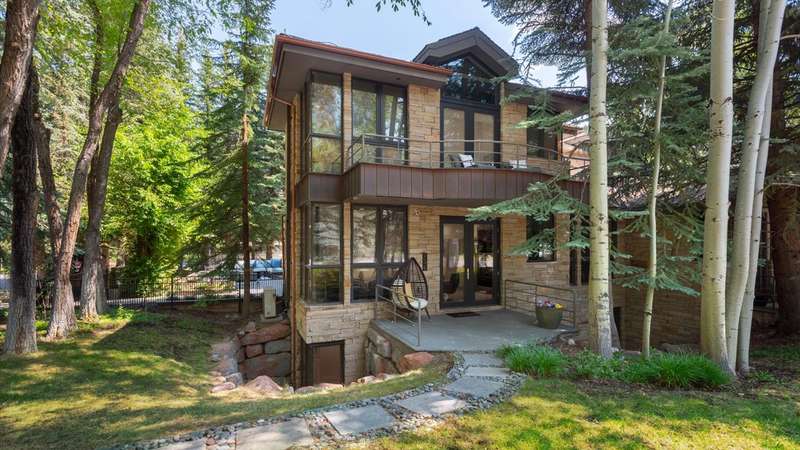 Where Handcrafted Stone and Contemporary Style Elevate West End Living