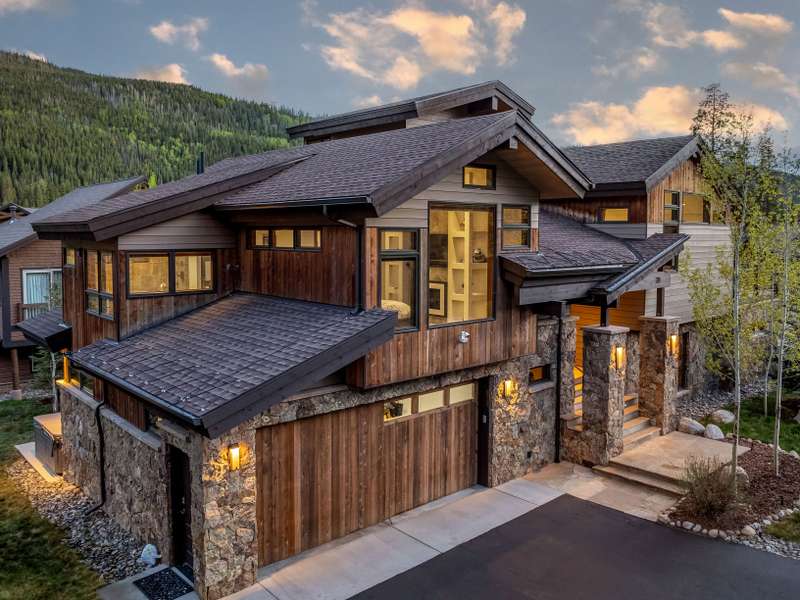 Exceptional Keystone Luxury Near River Run Village