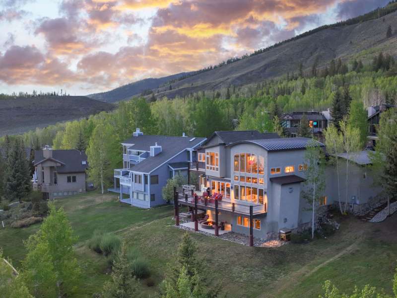 Distinctive Contemporary Residence with Lake Dillon Views